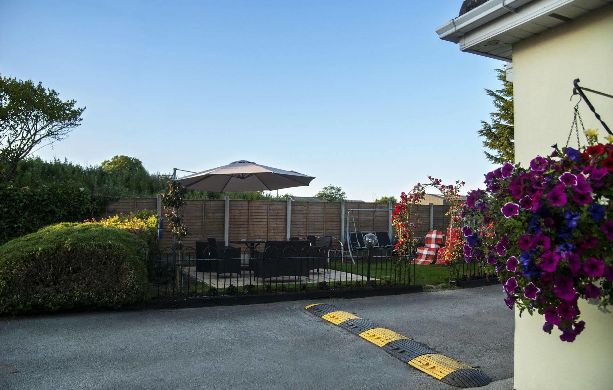 شقة Hillview Self Catering Lusk المظهر الخارجي الصورة